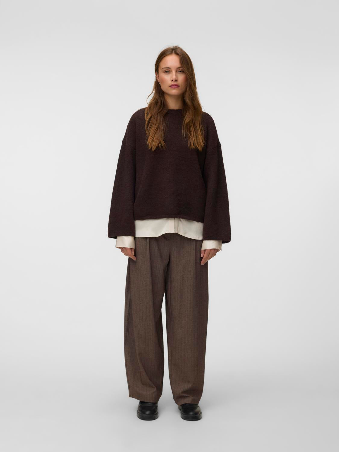 model_shot-front